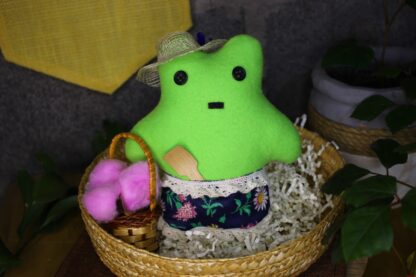 Лягушка «Садовник» by Avocadushka — изображение 14