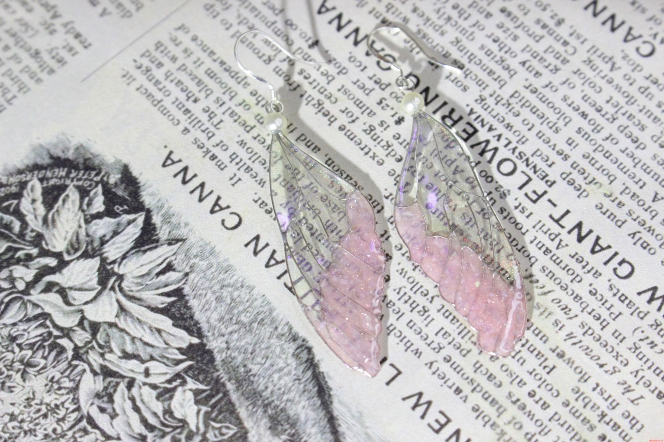 Серьги «Крылья бабочки» нежно-розовые в технике витраль — изображение 2