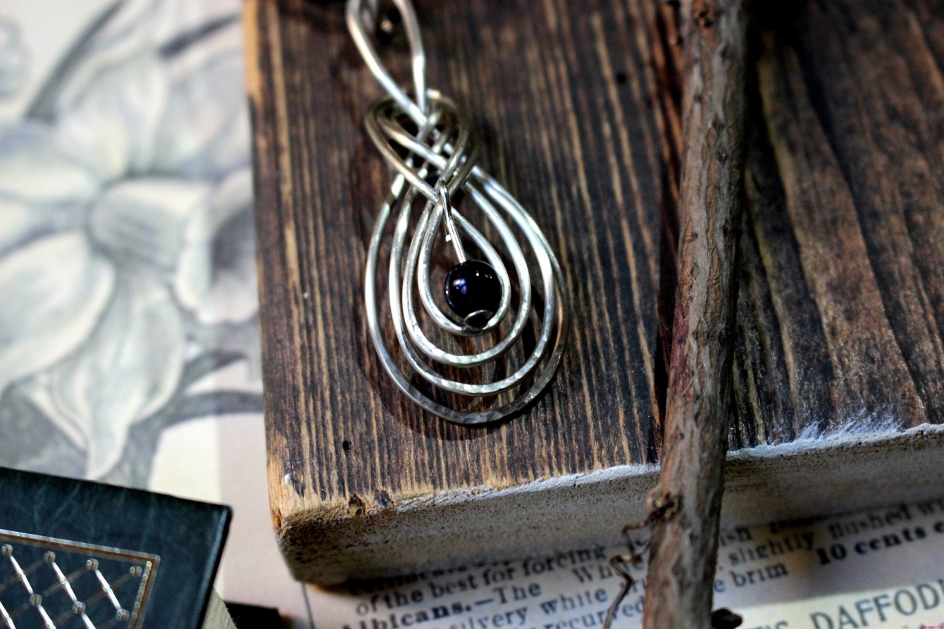 Подвеска из нейзильбера с имитацией авантюрина Sasha Decor — изображение 2