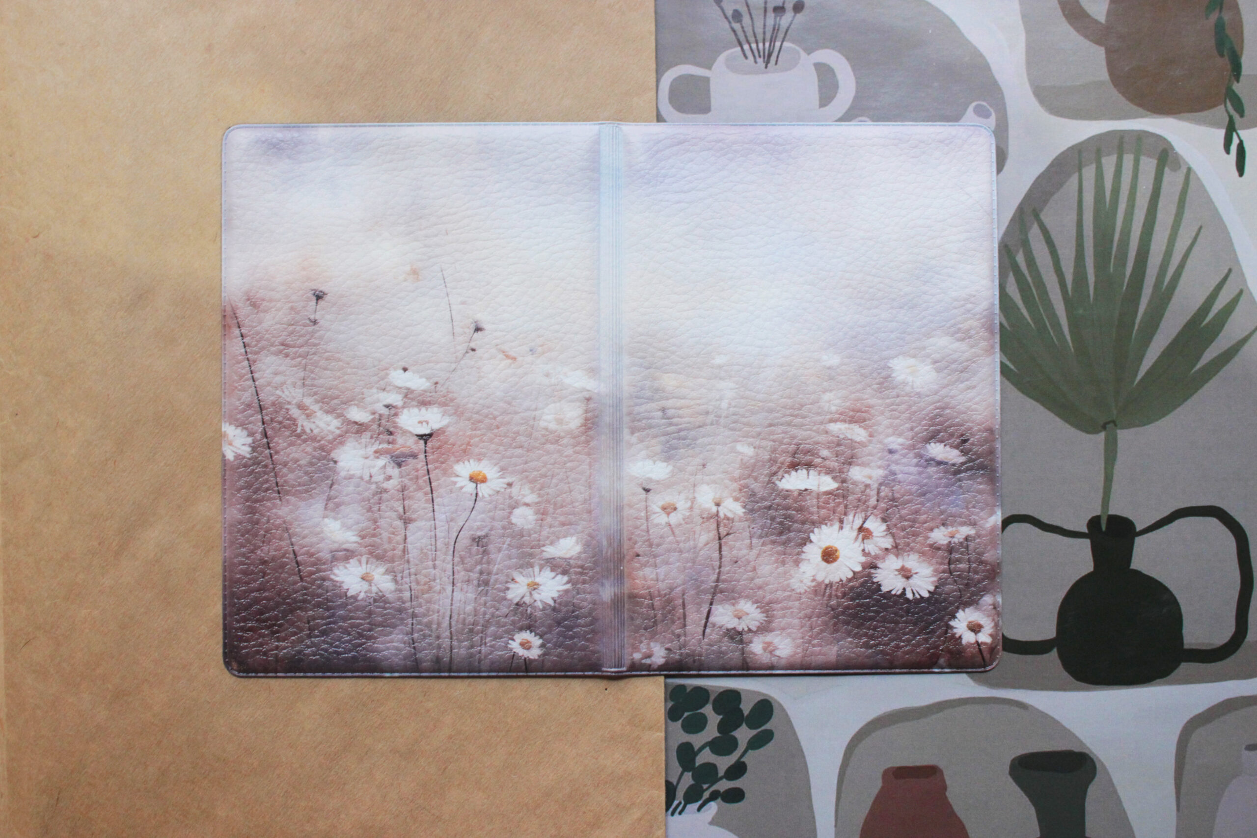 Обложка на паспорт «Ромашки» DARI — изображение 2