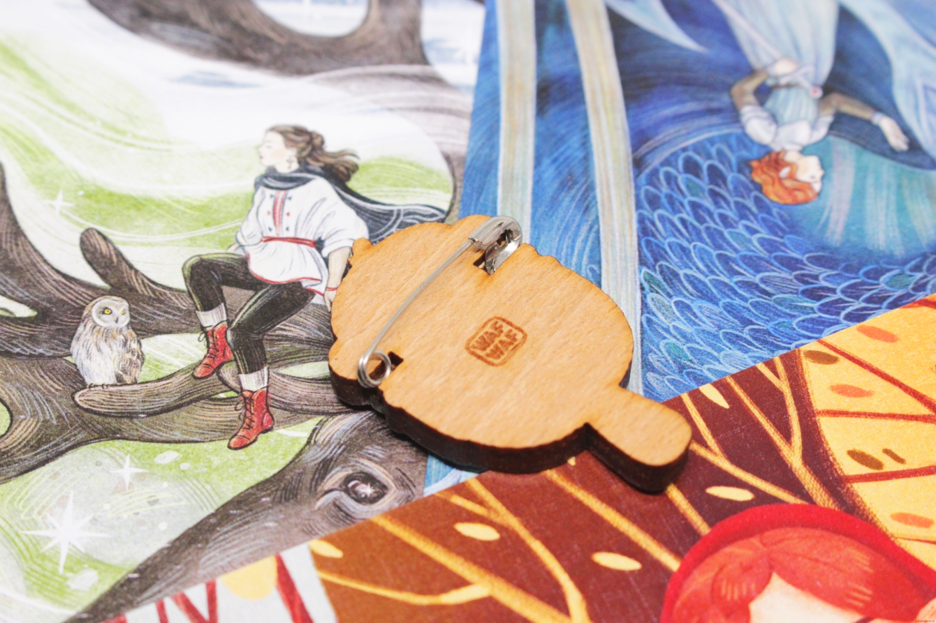 Деревянная брошка "Пингвин-мороженое" — изображение 3