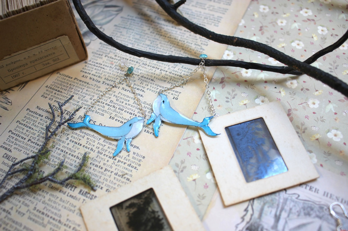 Серьги «Киты» в технике витраль — изображение 2